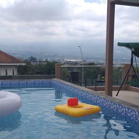 Oemah Arma Rinjani 2 Villa Batu  Buitenkant foto